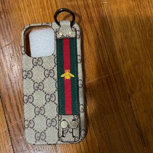Designer Beige and Green Phone Case 15 pro max